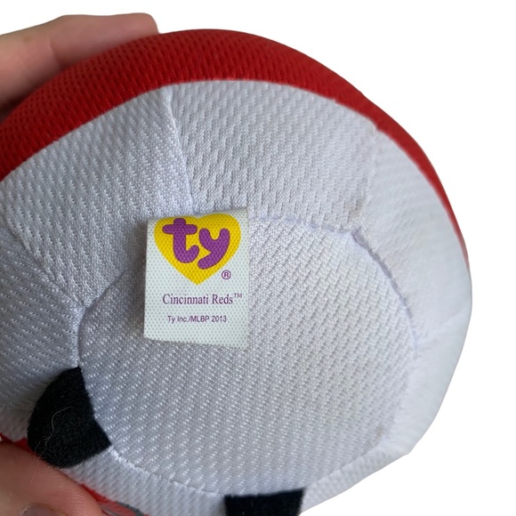 TY toys Cincinnati Reds ball player stuffed ball. - Picture 2 of 7